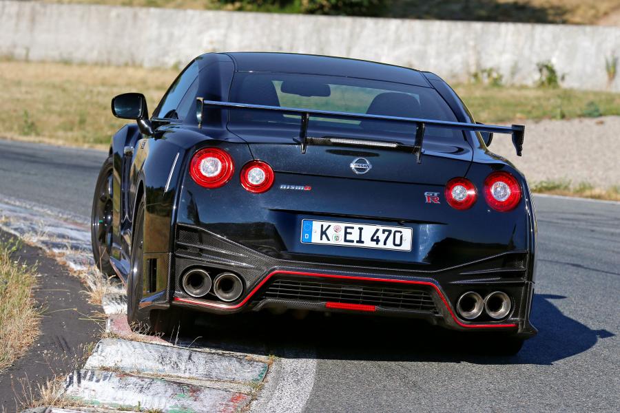  Nissan GT-R by Nismo 2014 года  (фото 38 из 46)